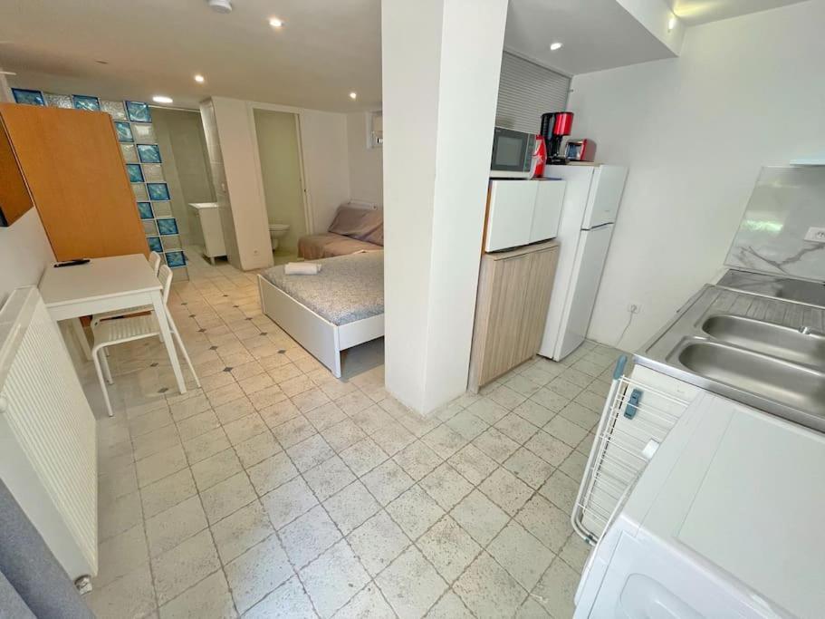 Villa 4 Appartements - Proche Centre Cagnes-sur-Mer Esterno foto