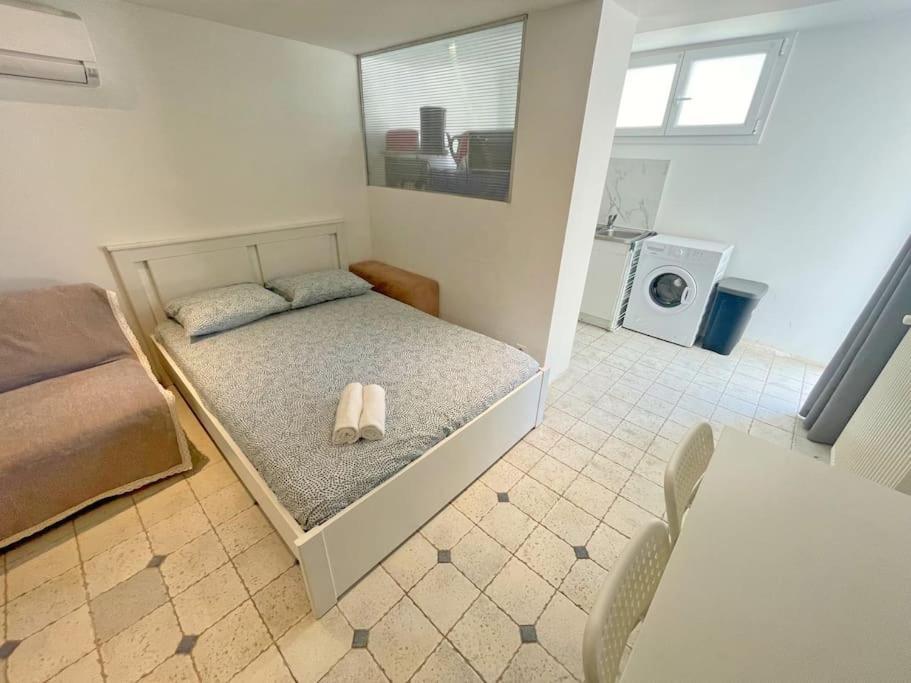 Villa 4 Appartements - Proche Centre Cagnes-sur-Mer Esterno foto