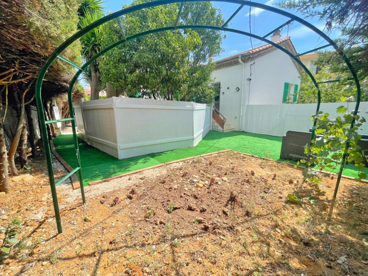 Villa 4 Appartements - Proche Centre Cagnes-sur-Mer Esterno foto